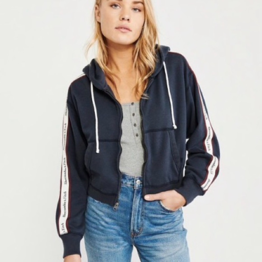 Abercrombie & Fitch Essential Cropped Full Zip Hoodie Jacket